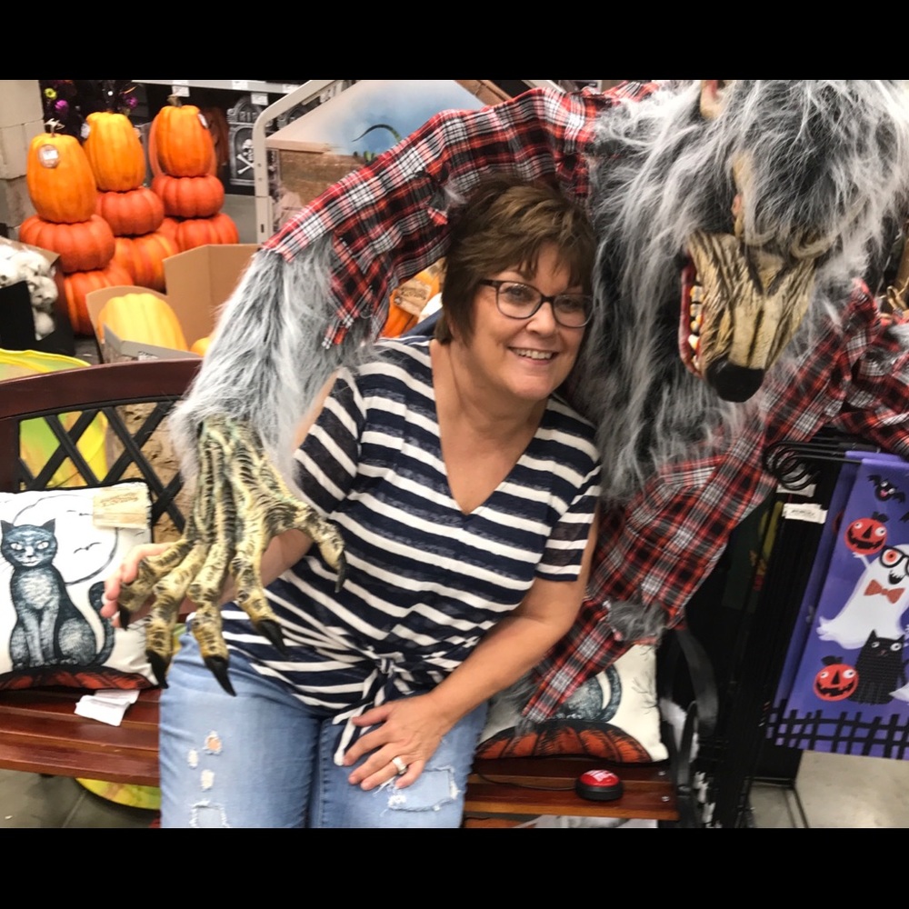 Meet your Posher, Robin